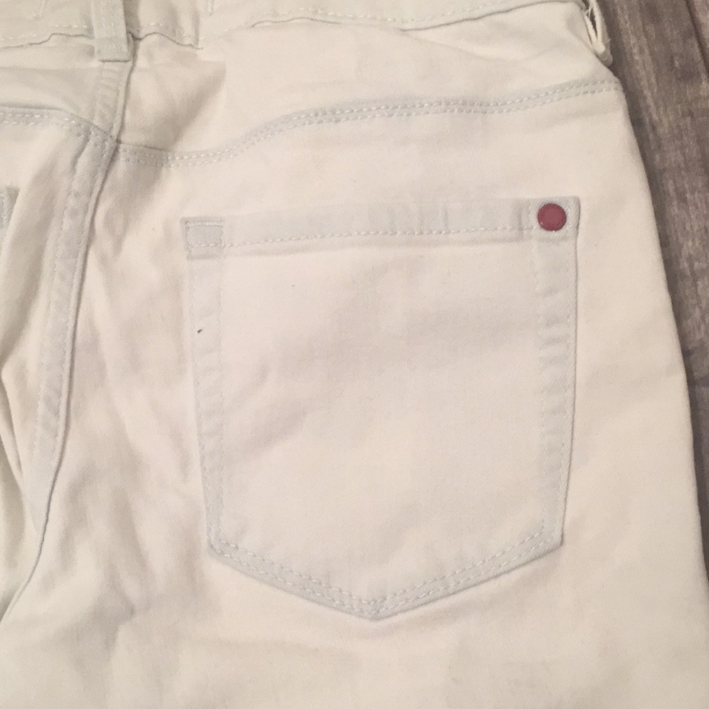 Bullhead Ripped Skinny Jeans - Picture 8 of 8